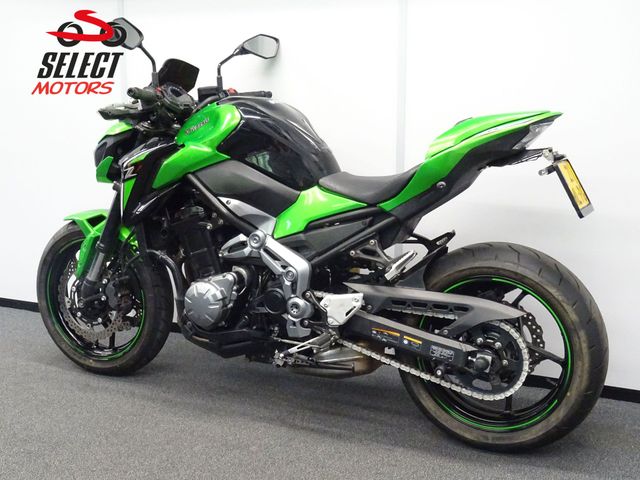 kawasaki - z900