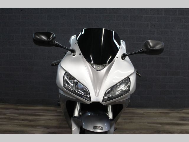 honda - cbr-1000-rr-fireblade