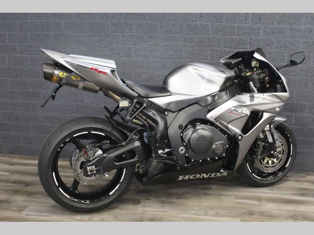 honda - cbr-1000-rr-fireblade