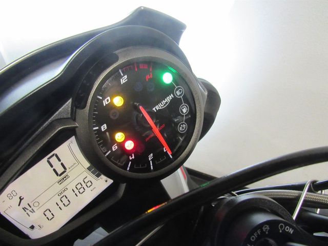 triumph - street-triple-r