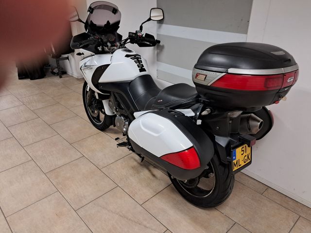 suzuki - v-strom-650-a-touring