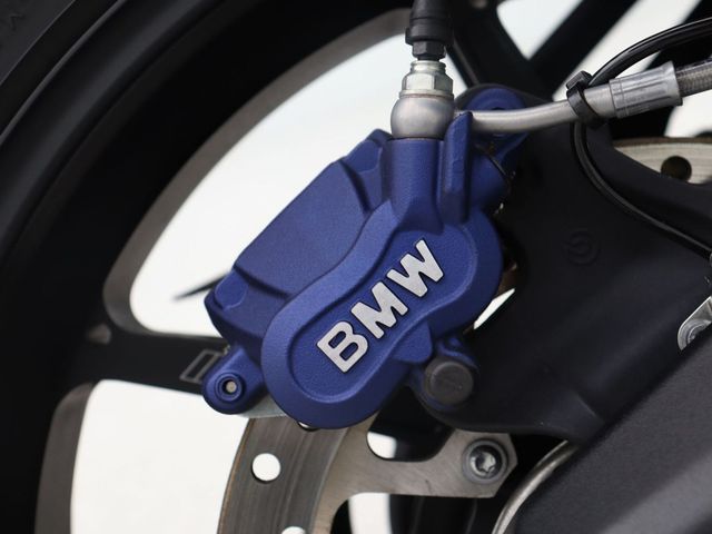 bmw - m-1000-xr