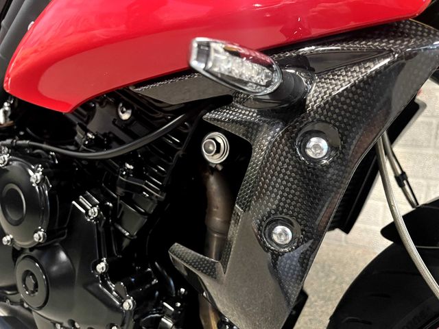 triumph - speed-triple-r