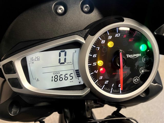 triumph - speed-triple-r