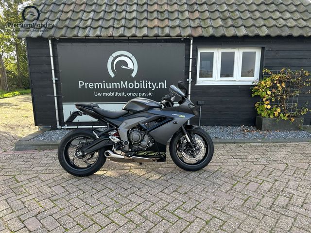 triumph - daytona-660