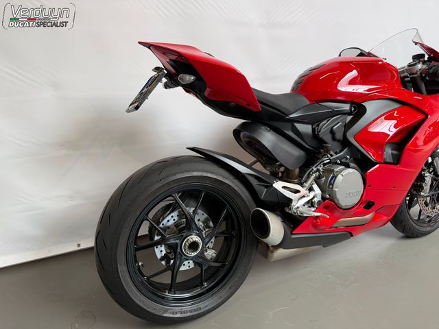 ducati - panigale-v2