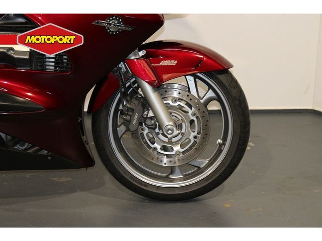 honda - st-1300-pan-european-abs