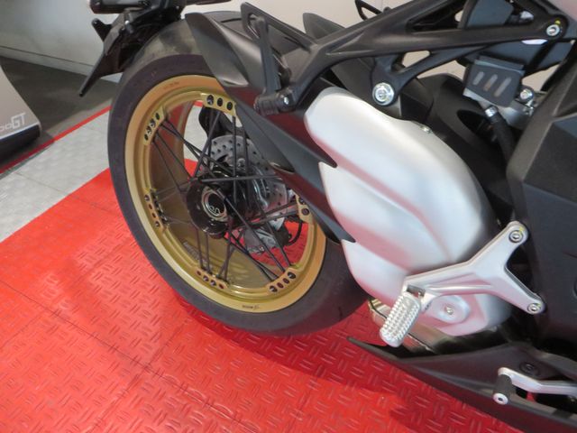 mv-agusta - superveloce-800-s