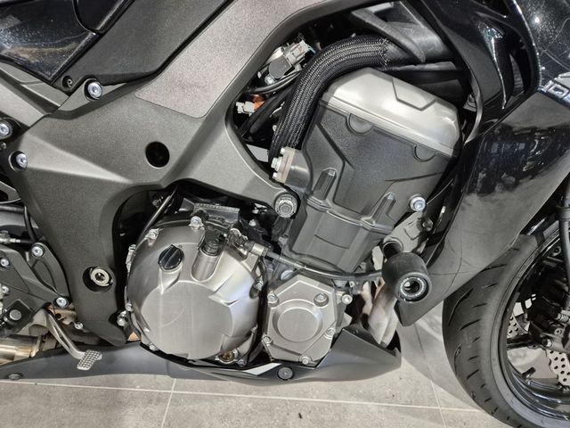 kawasaki - z1000-abs