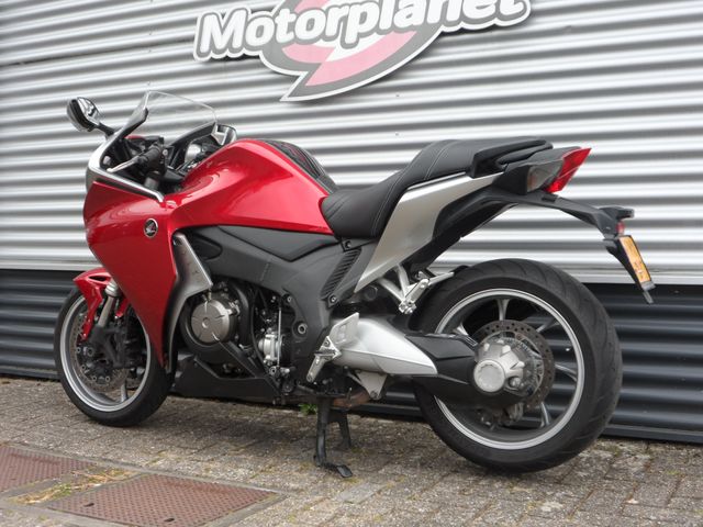 honda - vfr-1200-f