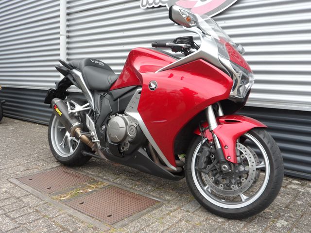 honda - vfr-1200-f