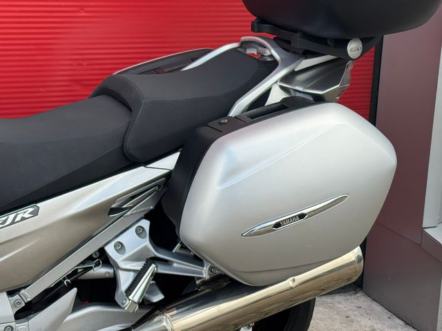 yamaha - fjr-1300