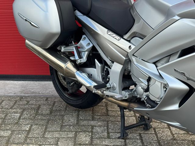 yamaha - fjr-1300