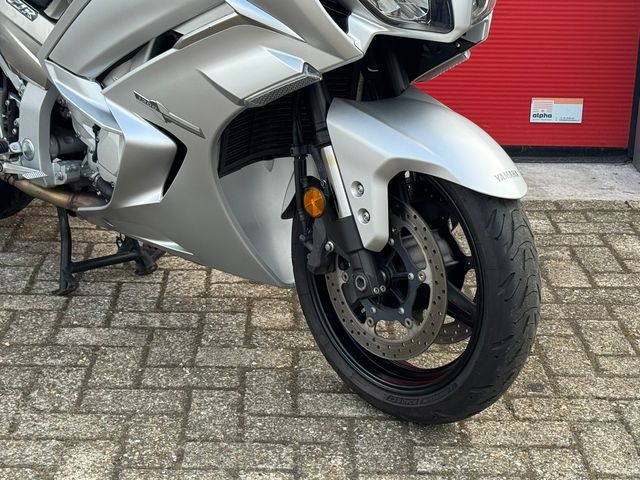 yamaha - fjr-1300