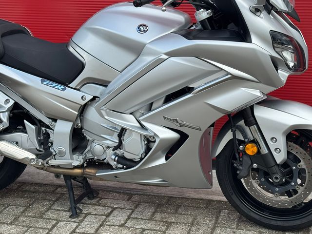 yamaha - fjr-1300