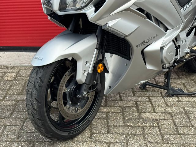 yamaha - fjr-1300