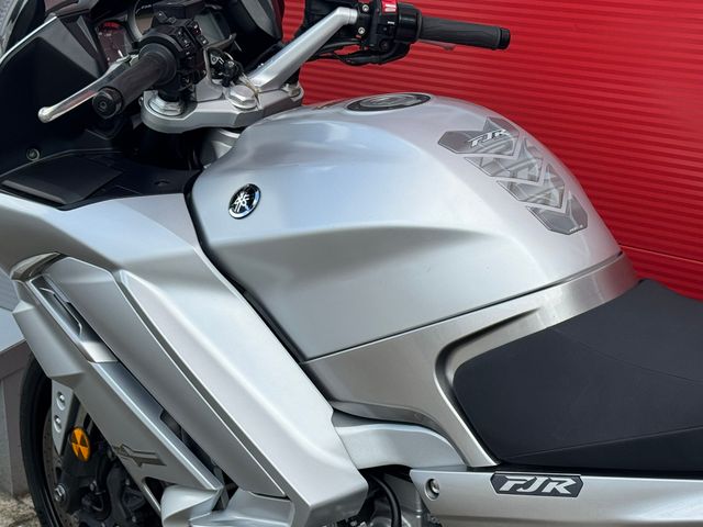 yamaha - fjr-1300