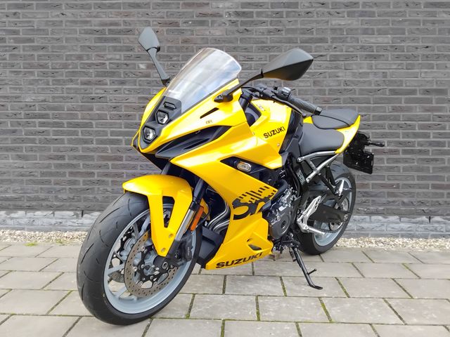 suzuki - gsx-8r