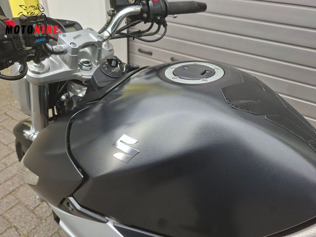 suzuki - gsr-600
