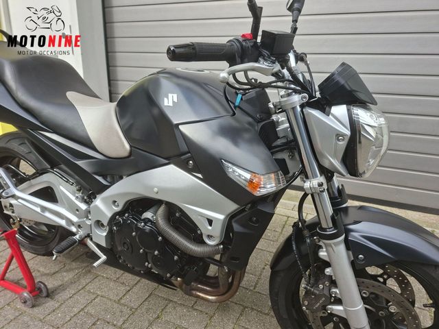 suzuki - gsr-600