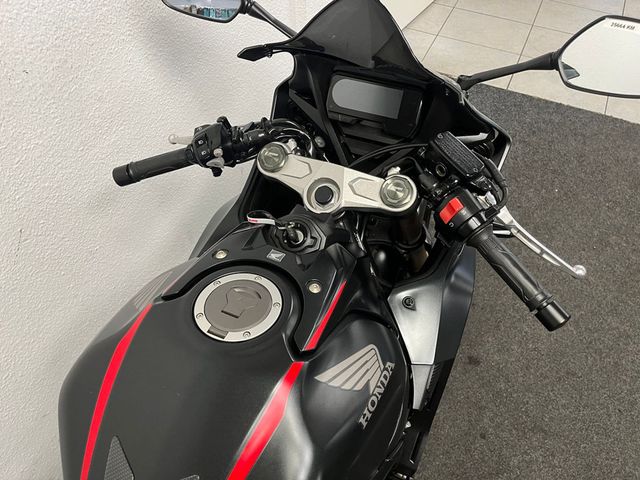 honda - cbr-650-r
