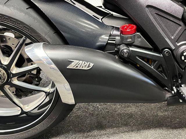 ducati - diavel-carbon