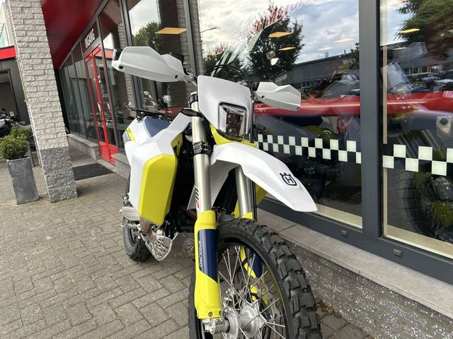 husqvarna - 701-enduro-lr