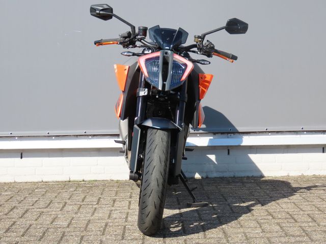 ktm - 1290-super-duke-r