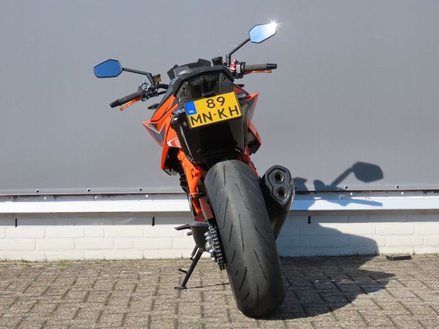 ktm - 1290-super-duke-r