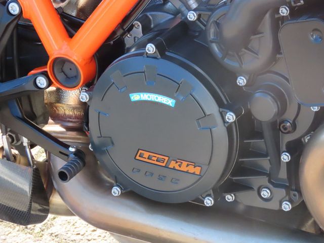 ktm - 1290-super-duke-r