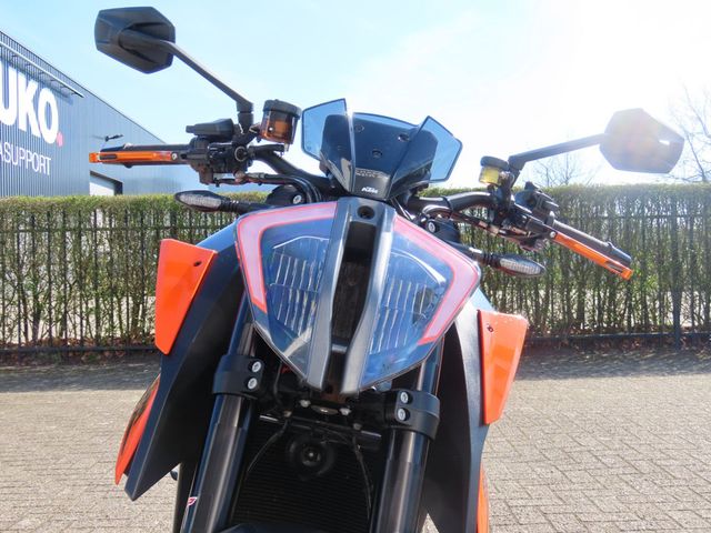 ktm - 1290-super-duke-r