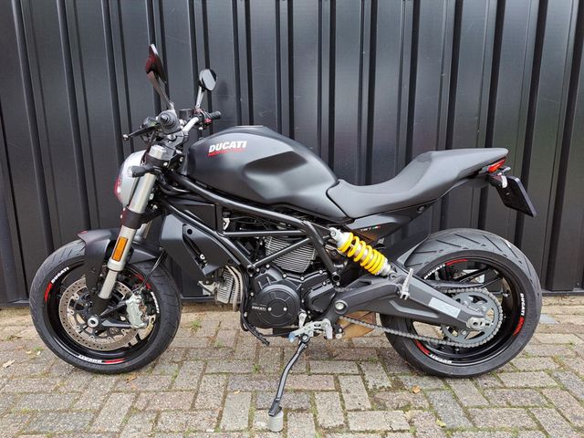 ducati - monster-797--