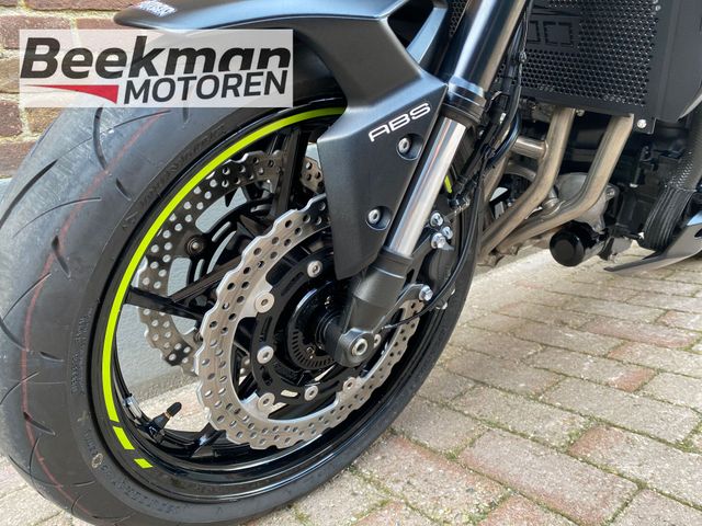 kawasaki - z900