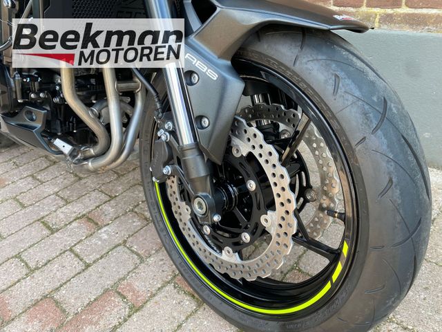 kawasaki - z900