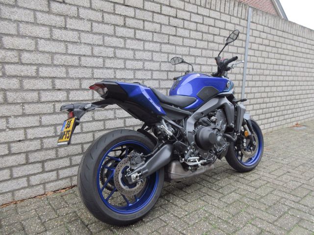 yamaha - mt-09-y-amt