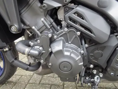 YAMAHA MT 09 Y-AMT – foto 4