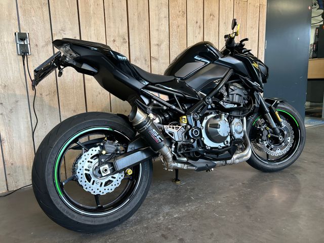 kawasaki - z900