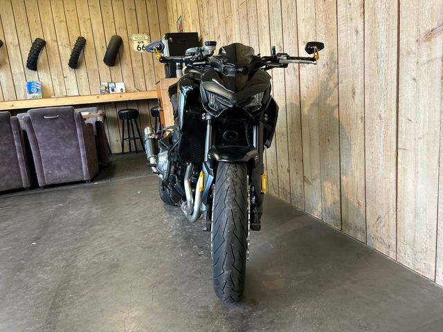 kawasaki - z900