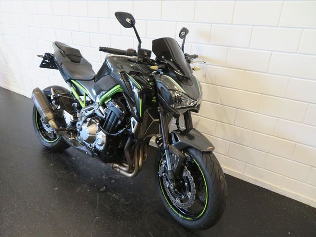 kawasaki - z900