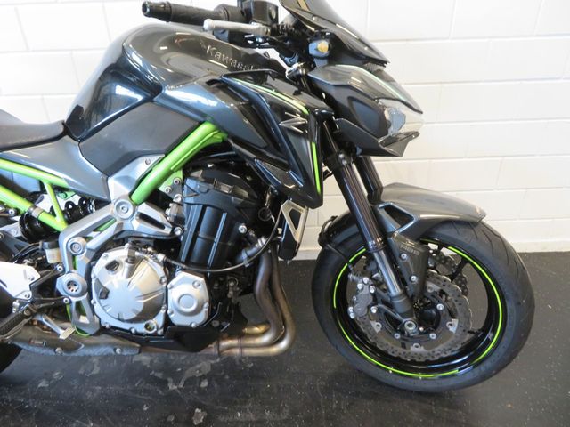 kawasaki - z900