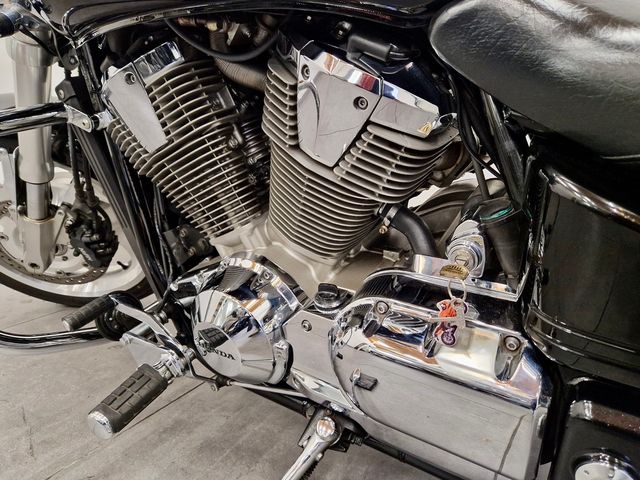 honda - vtx-1800