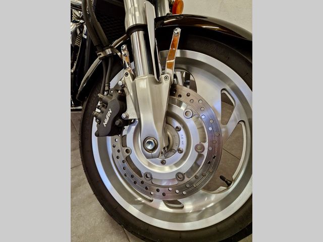honda - vtx-1800
