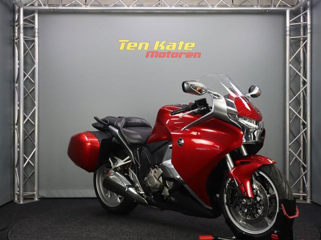 honda - vfr-1200-f-dct-c-abs