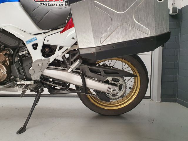 honda - crf-1000-l-africa-twin-adventure-sports