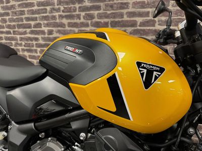 TRIUMPH TRIDENT 660 – foto 3