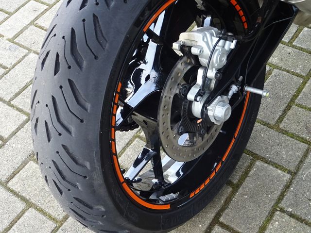ktm - 690-duke