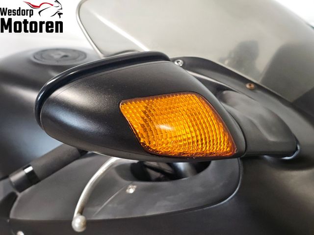 honda - cbr-1100--xx-super-blackbird