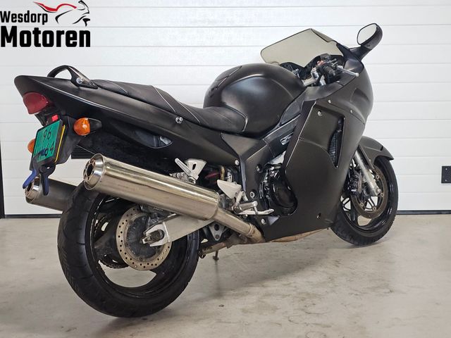 honda - cbr-1100--xx-super-blackbird