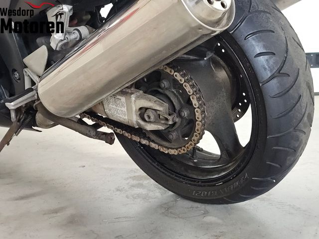 honda - cbr-1100--xx-super-blackbird