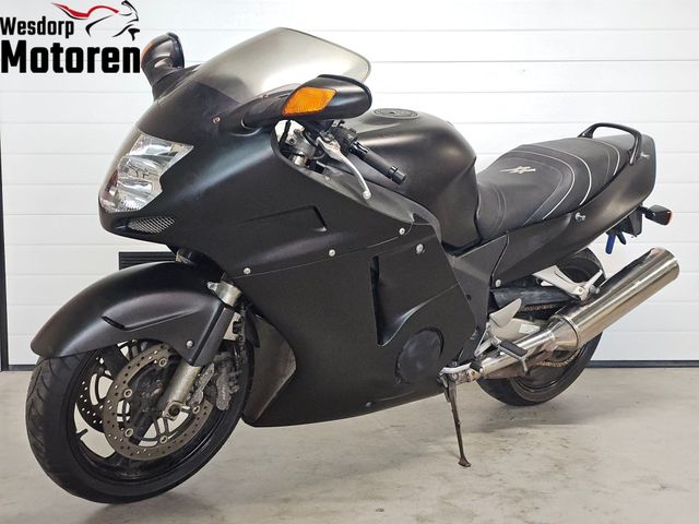 honda - cbr-1100--xx-super-blackbird